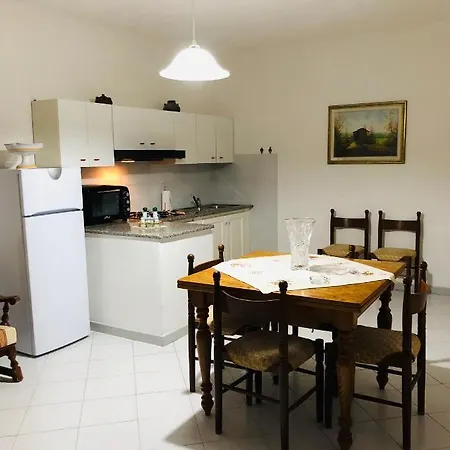 - Villetta Trilocale A 1km Dal Mare Tatil Evi Budoni