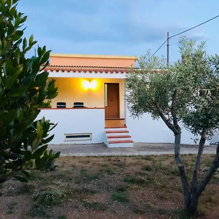 - Villetta Trilocale A 1km Dal Mare Tatil Evi *